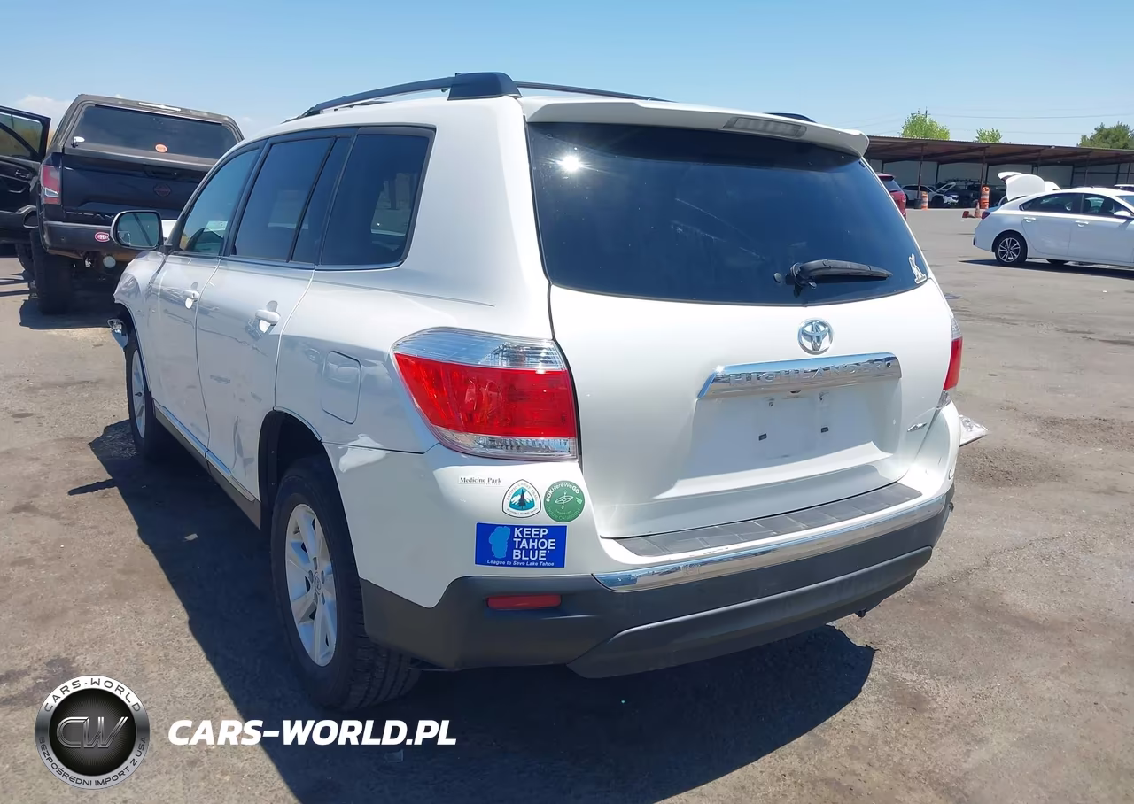 2012 Toyota Highlander Base V6 VIN:5TDBK3EH2CS143455 - 3
