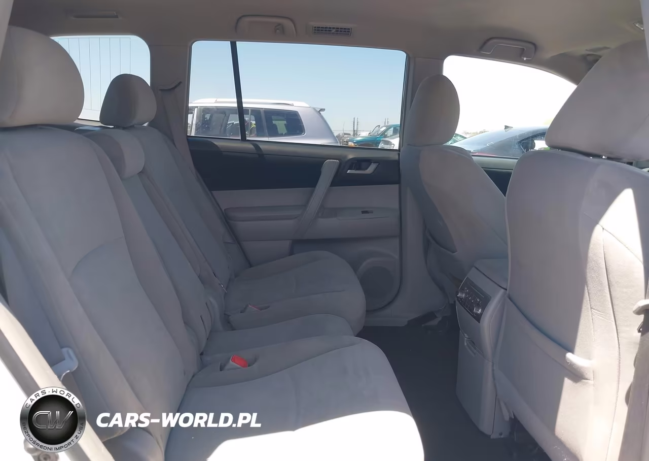 2012 Toyota Highlander Base V6 VIN:5TDBK3EH2CS143455 - 8