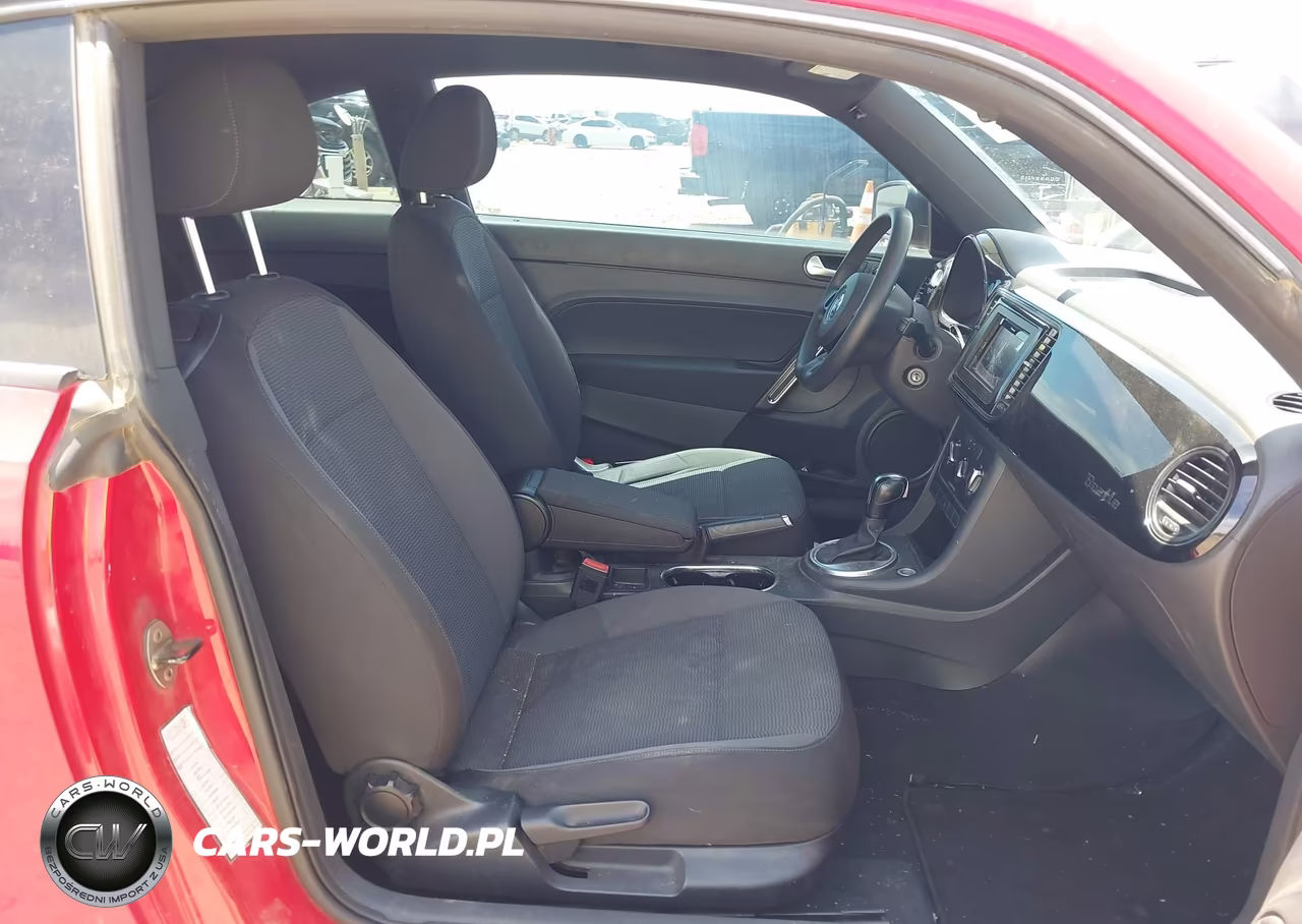 2014 Volkswagen Beetle 1.8T Entry VIN:3VWF17AT6EM652826 - 5