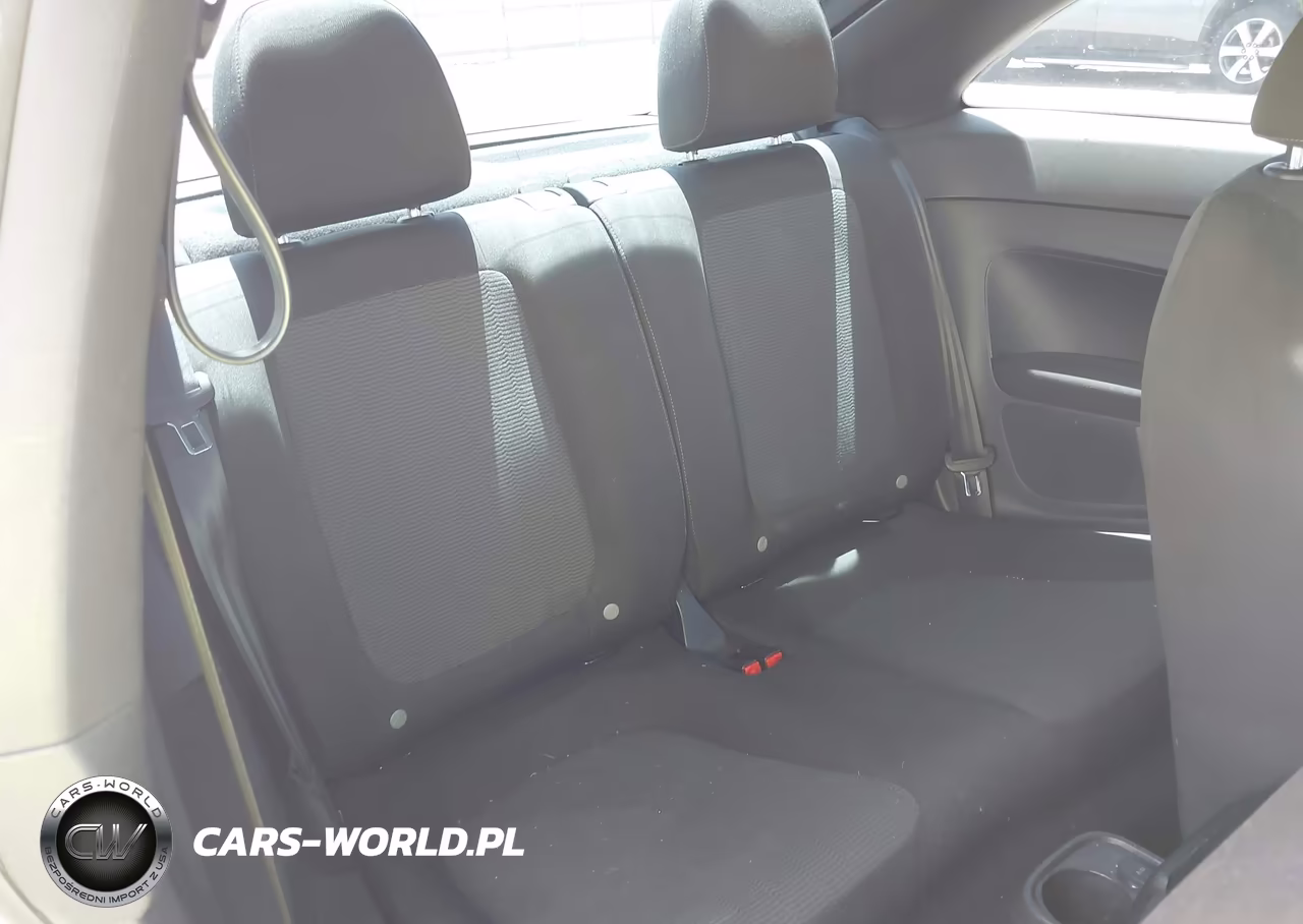 2014 Volkswagen Beetle 1.8T Entry VIN:3VWF17AT6EM652826 - 8