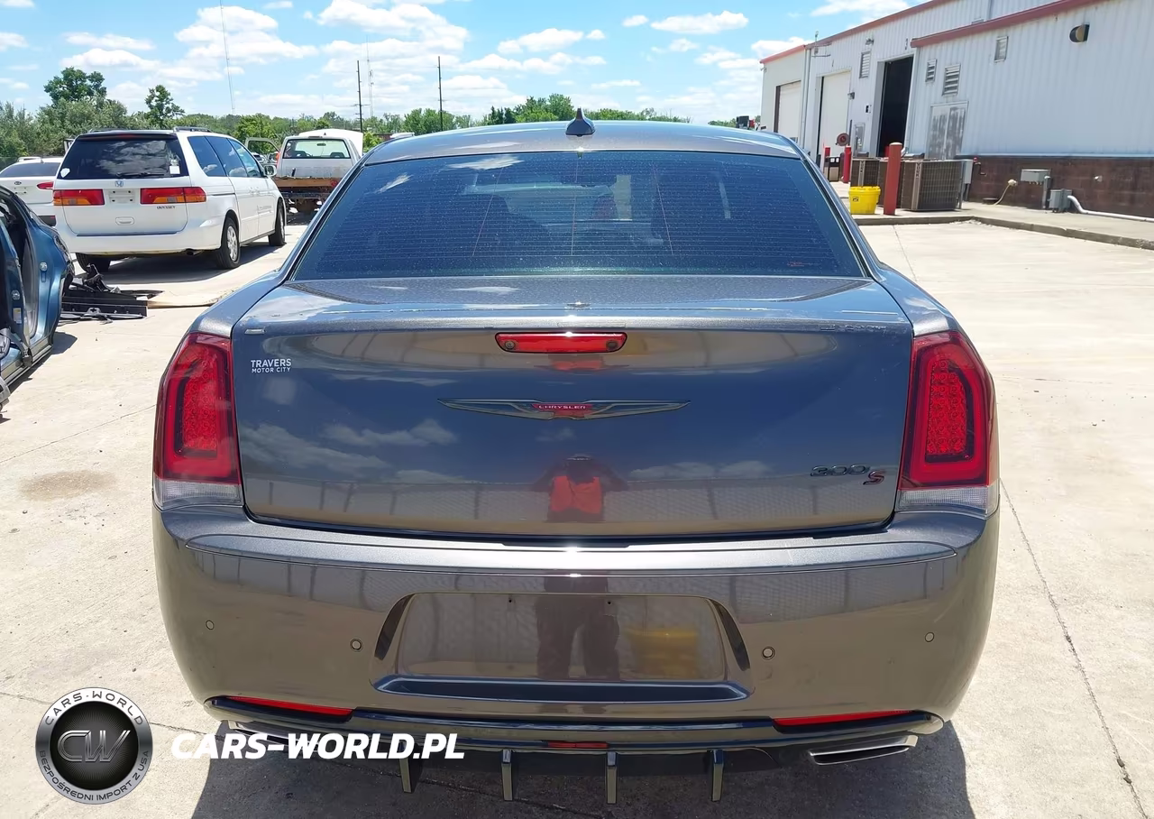 2021 Chrysler 300 300S VIN:2C3CCABG4MH520065 - 16