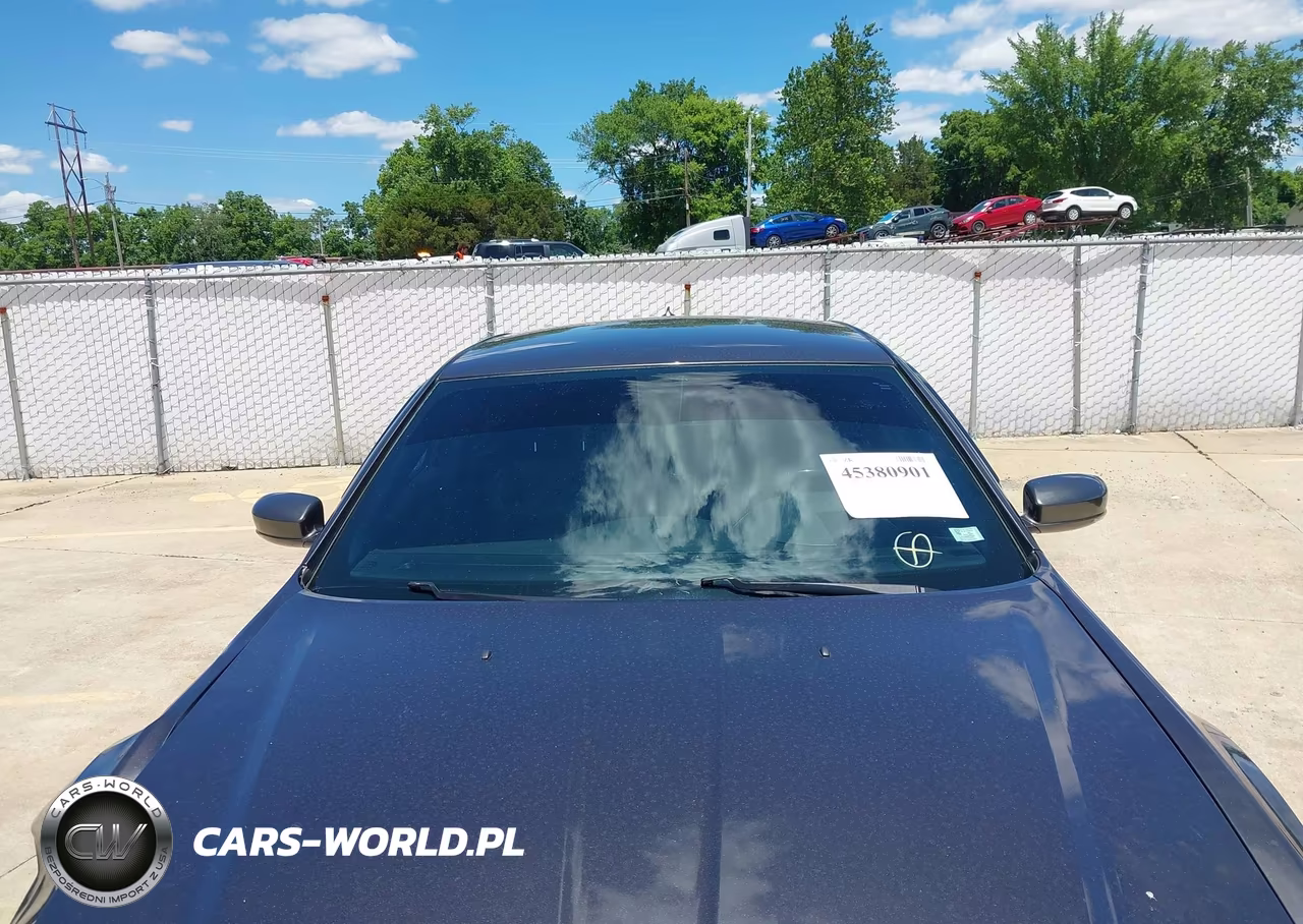 2021 Chrysler 300 300S VIN:2C3CCABG4MH520065 - 17