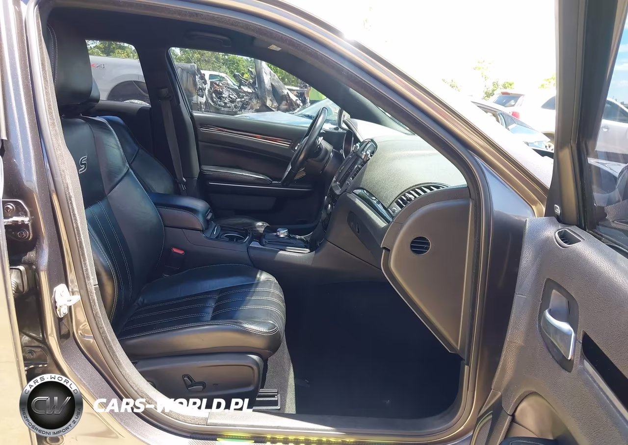 2021 Chrysler 300 300S VIN:2C3CCABG4MH520065 - 5
