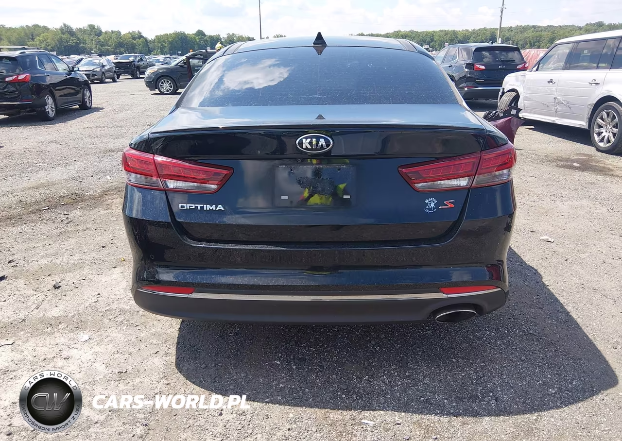 2018 Kia Optima S VIN:5XXGT4L31JG236322 - 17