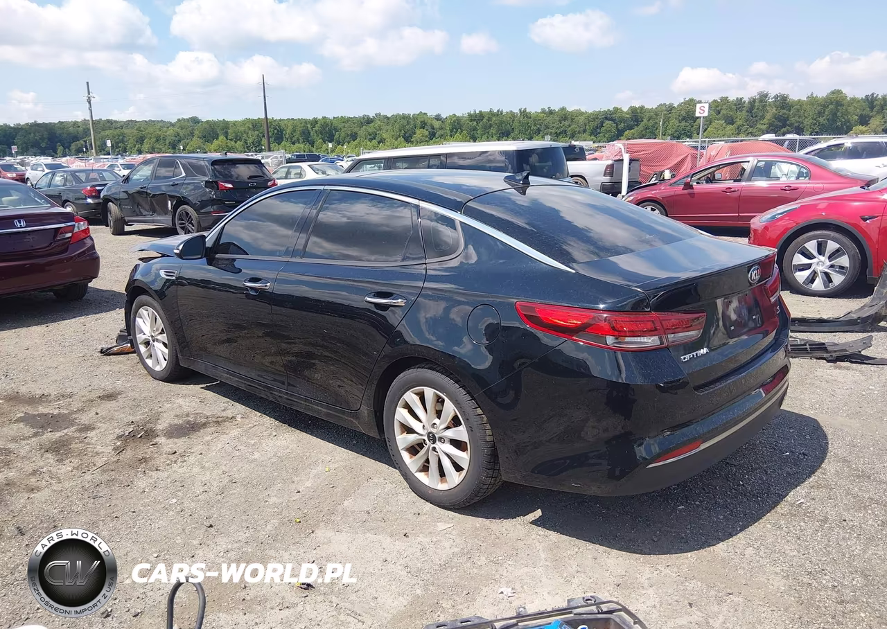 2018 Kia Optima S VIN:5XXGT4L31JG236322 - 3