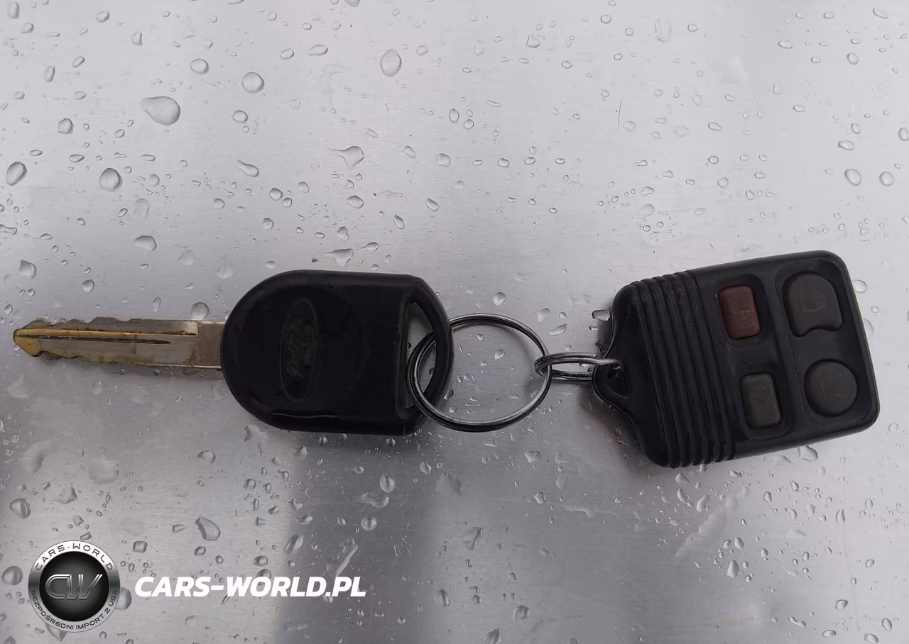 2010 Ford Focus Ses VIN:1FAHP3GN2AW170687 - 11