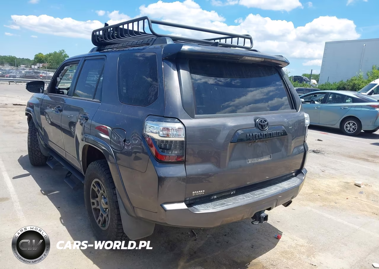 2020 Toyota 4Runner Venture Special Edition VIN:JTEBU5JRXL5755800 - 3