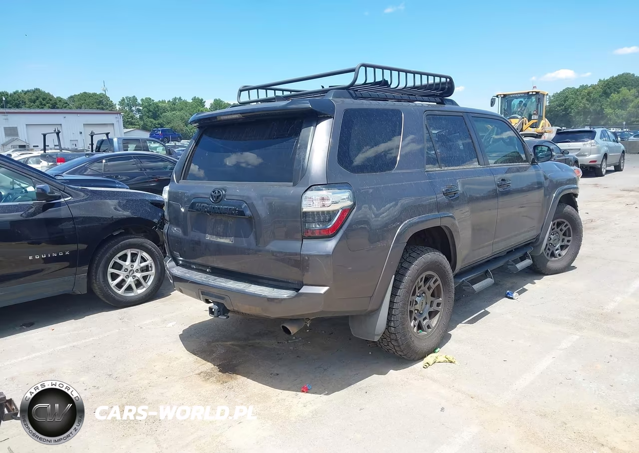 2020 Toyota 4Runner Venture Special Edition VIN:JTEBU5JRXL5755800 - 4