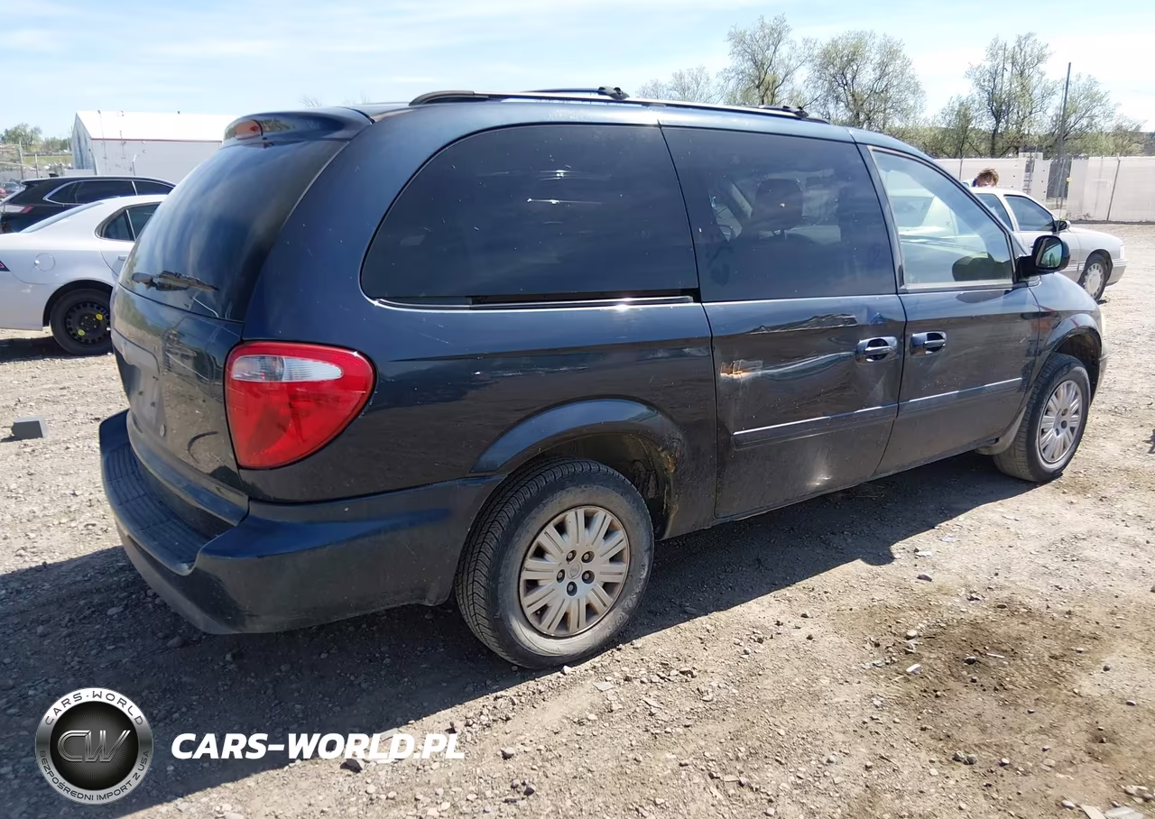 2007 Chrysler Town & Country Lx VIN:2A8GP44R17R122529 - 4
