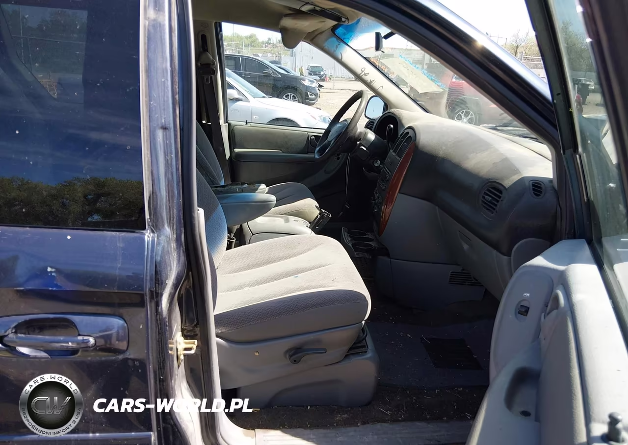 2007 Chrysler Town & Country Lx VIN:2A8GP44R17R122529 - 5