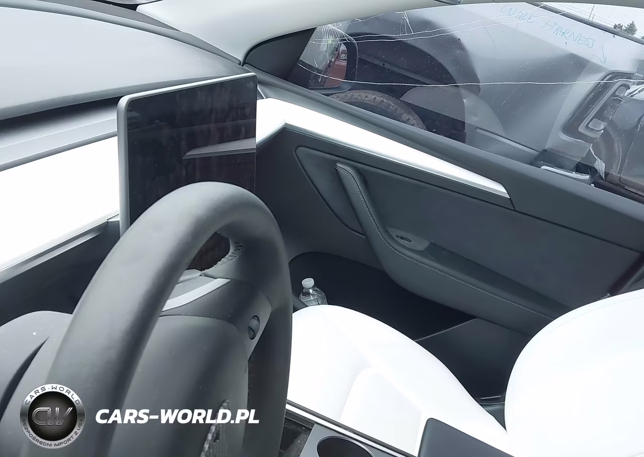 2023 Tesla Model Y Awd-Long Range Dual Motor All-Wheel Drive VIN:7SAYGDEE3PF868339 - 17