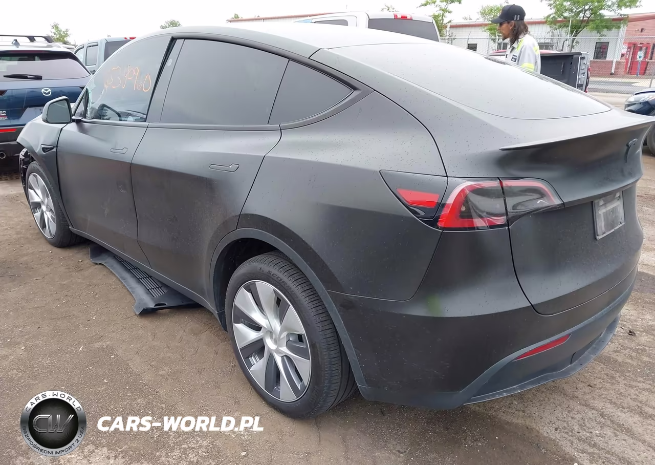 2023 Tesla Model Y Awd-Long Range Dual Motor All-Wheel Drive VIN:7SAYGDEE3PF868339 - 3