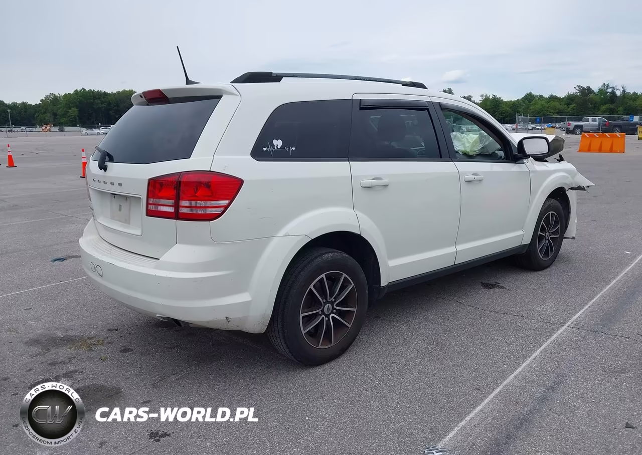 2018 Dodge Journey Se VIN:3C4PDCAB7JT446364 - 4
