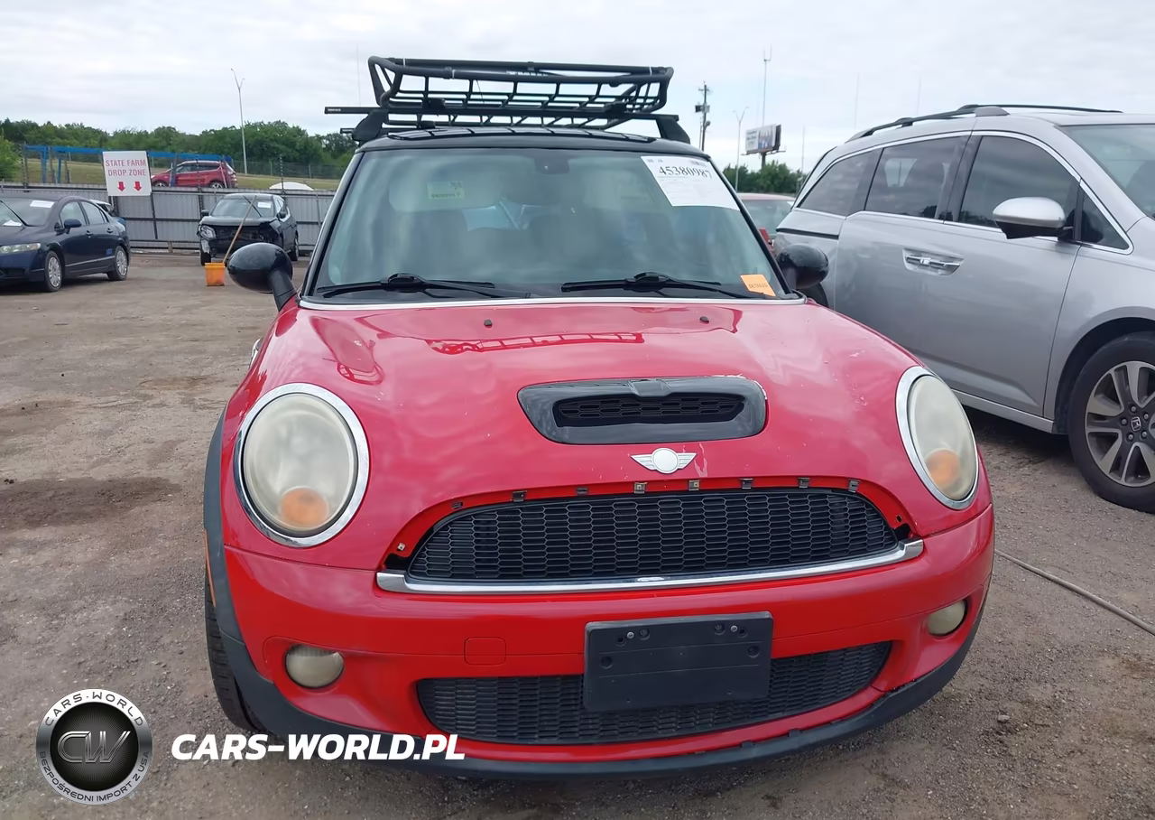 2008 Mini Cooper S VIN:WMWMF73518TT92929 - 12