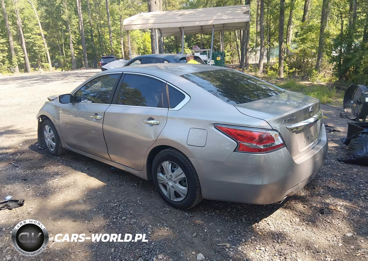 2015 Nissan Altima 2.5 VIN:1N4AL3AP4FC126559 - 3