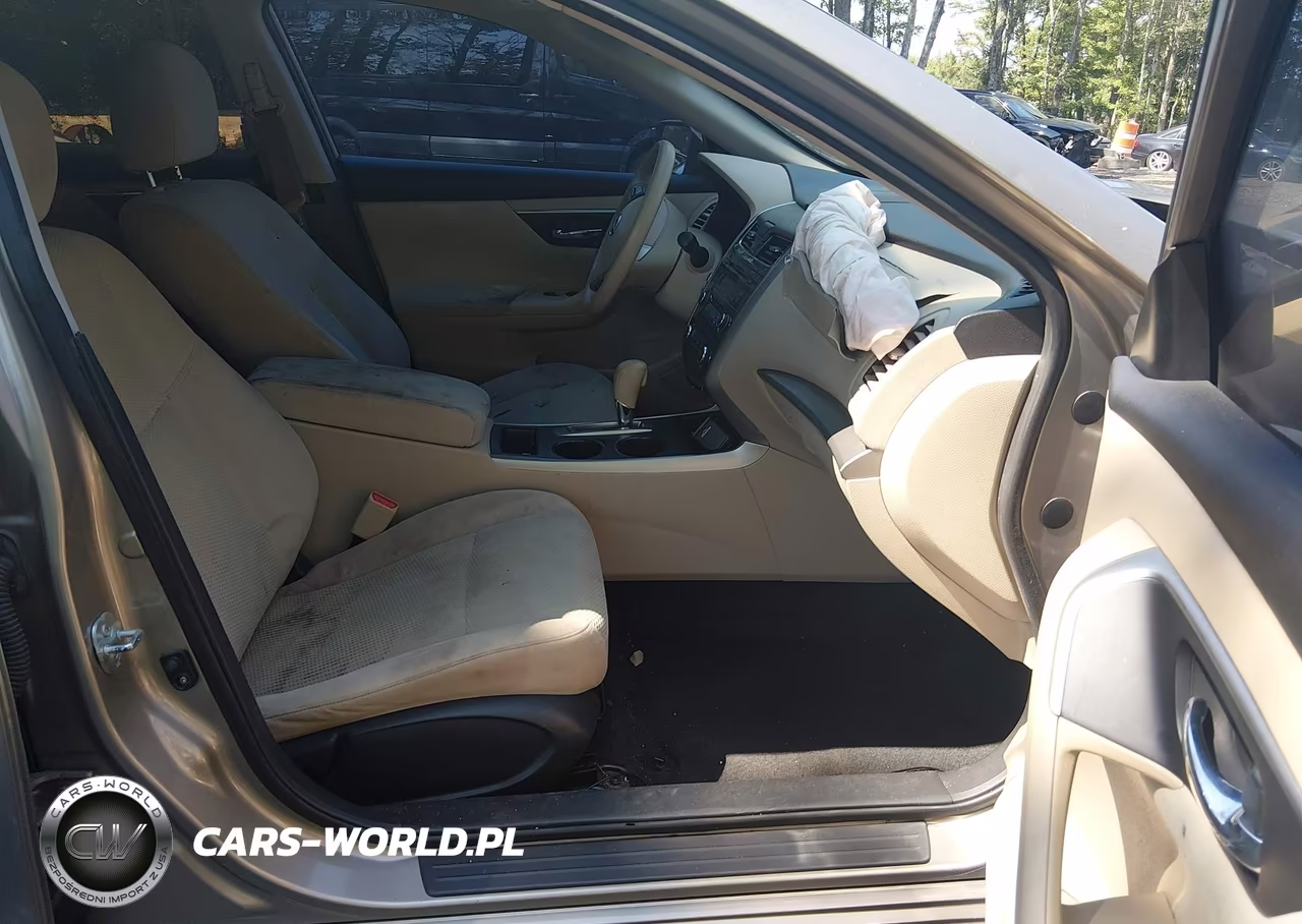 2015 Nissan Altima 2.5 VIN:1N4AL3AP4FC126559 - 5