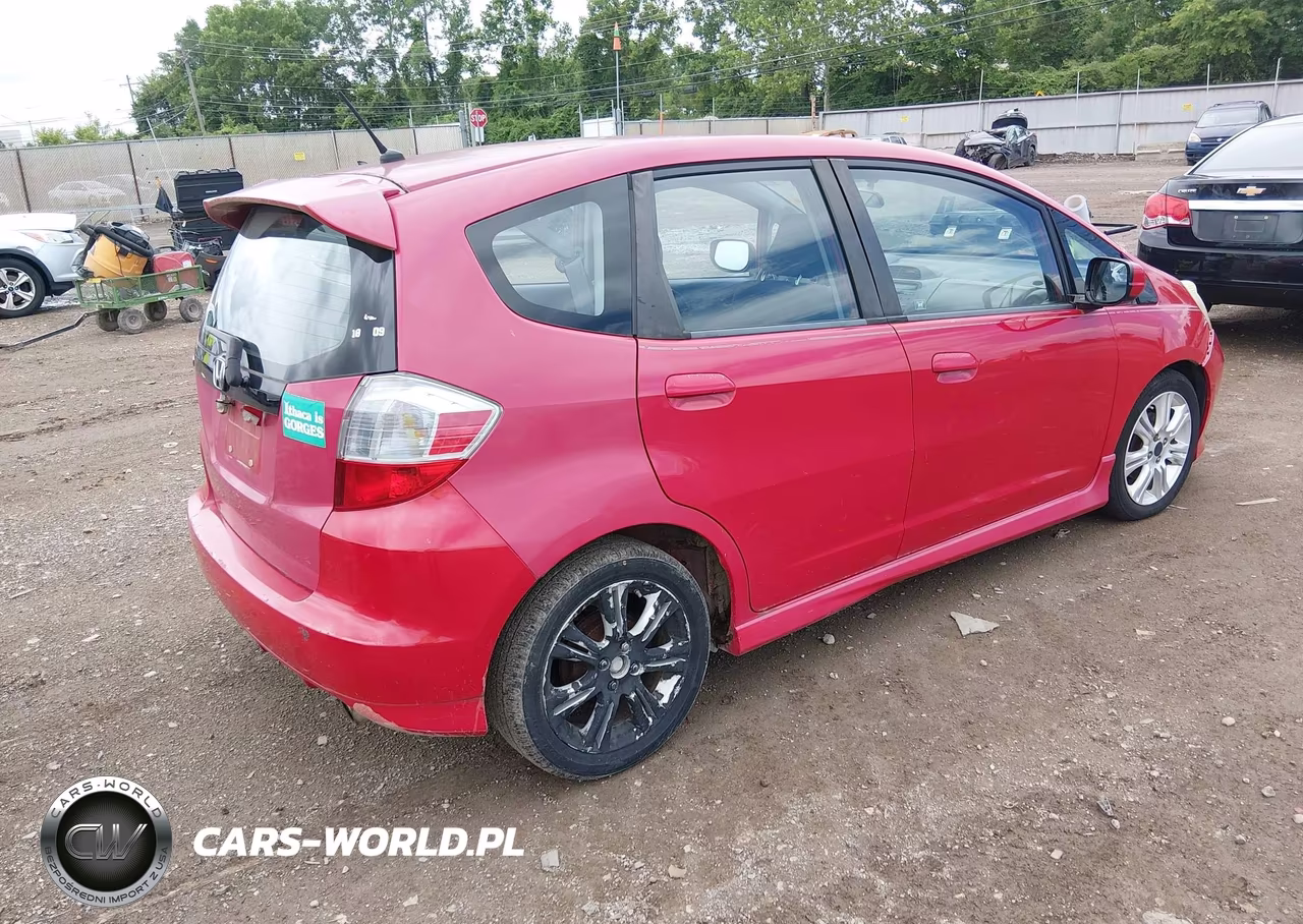 2009 Honda Fit Sport VIN:JHMGE884X9S050846 - 4