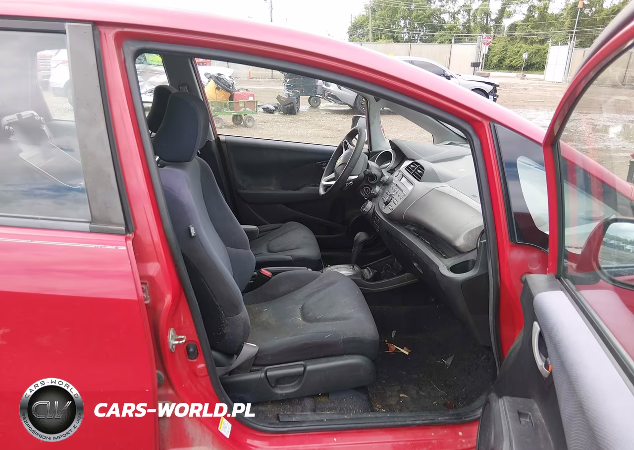 2009 Honda Fit Sport VIN:JHMGE884X9S050846 - 5