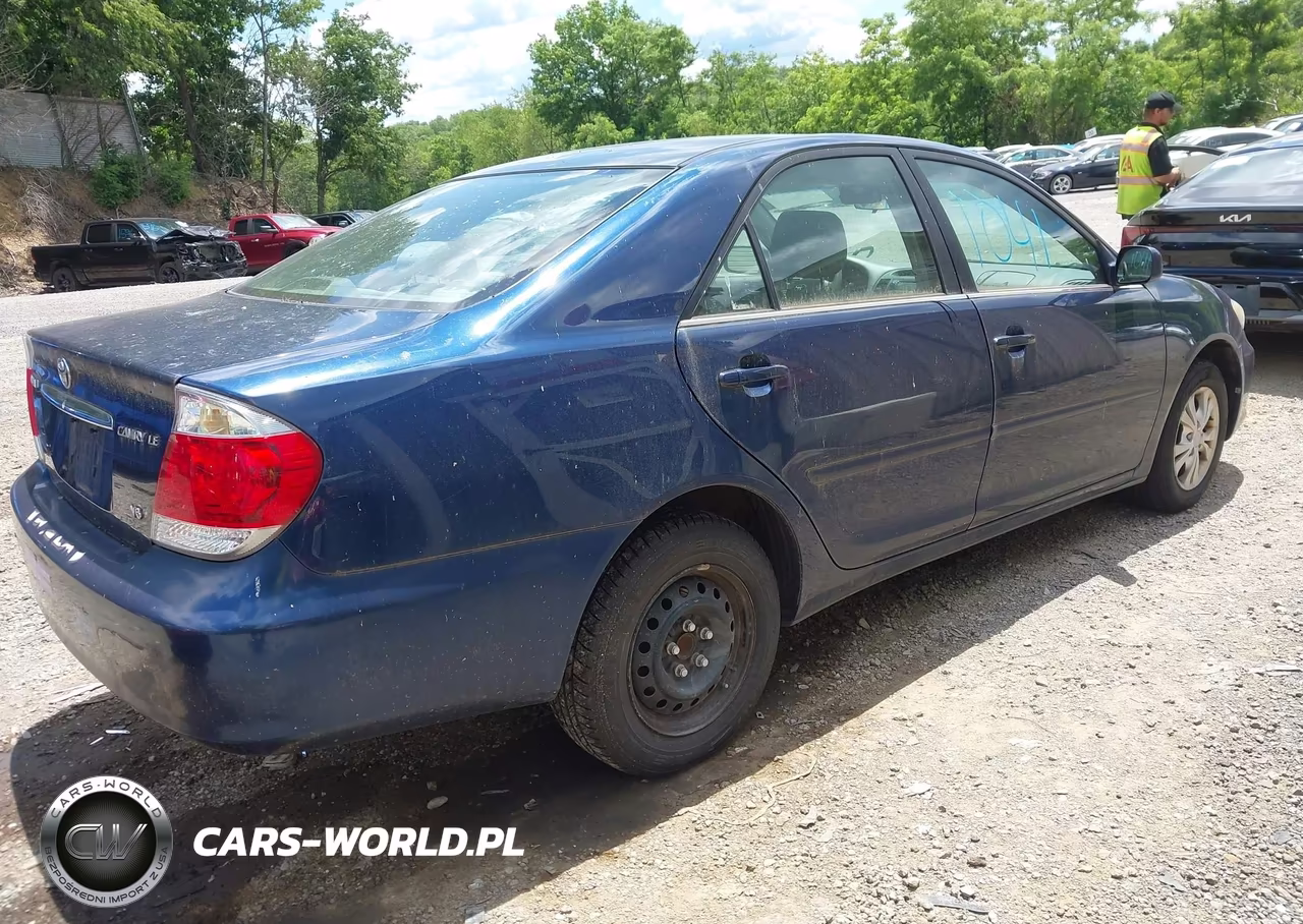 2005 Toyota Camry Le V6 VIN:4T1BF32K15U082971 - 4