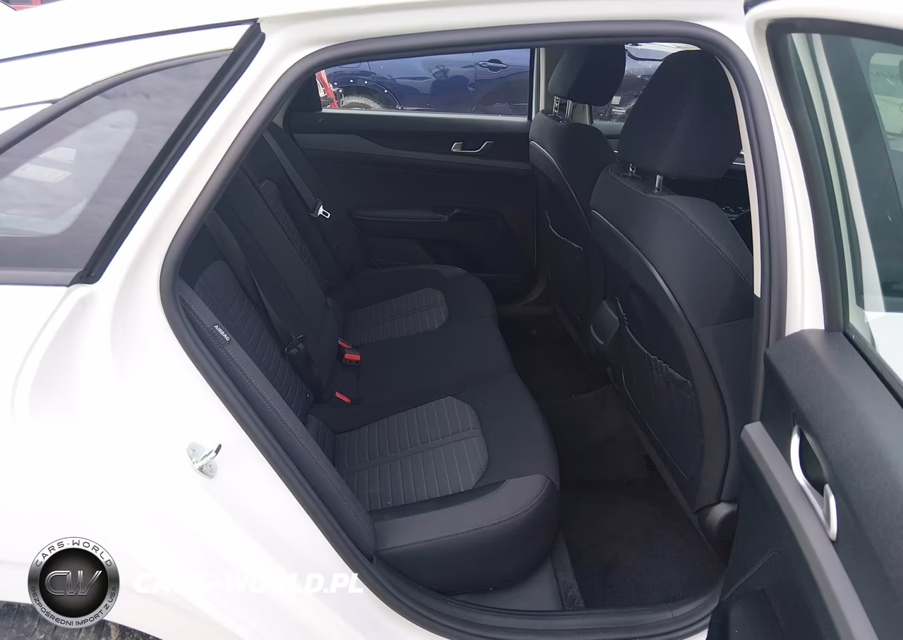 2026 Kia K5 Lxs Fwd VIN:KNAG24J78T5459082 - 8