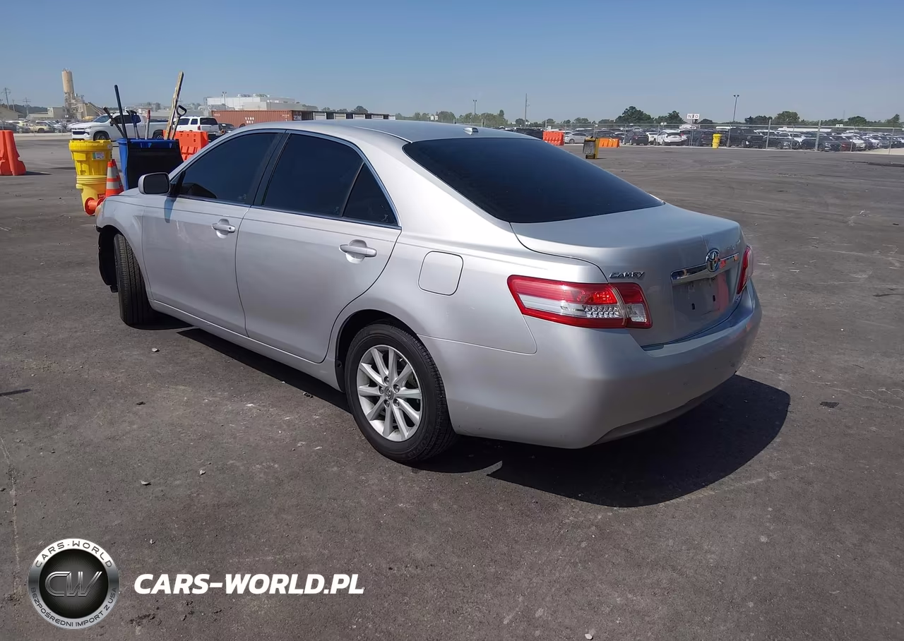 2011 Toyota Camry Xle VIN:4T4BF3EK1BR117280 - 3