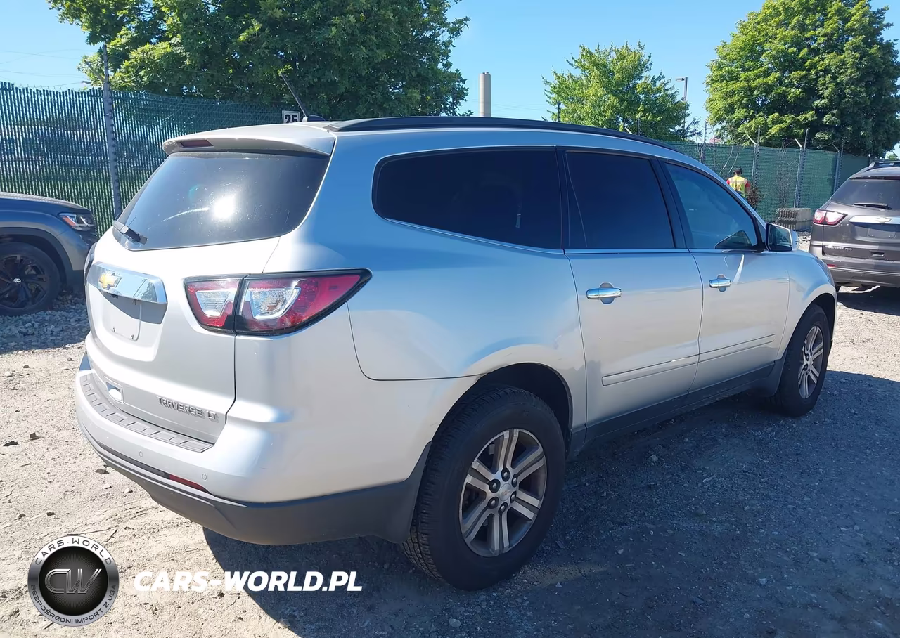 2015 Chevrolet Traverse Lt VIN:1GNKVHKD3FJ257740 - 4