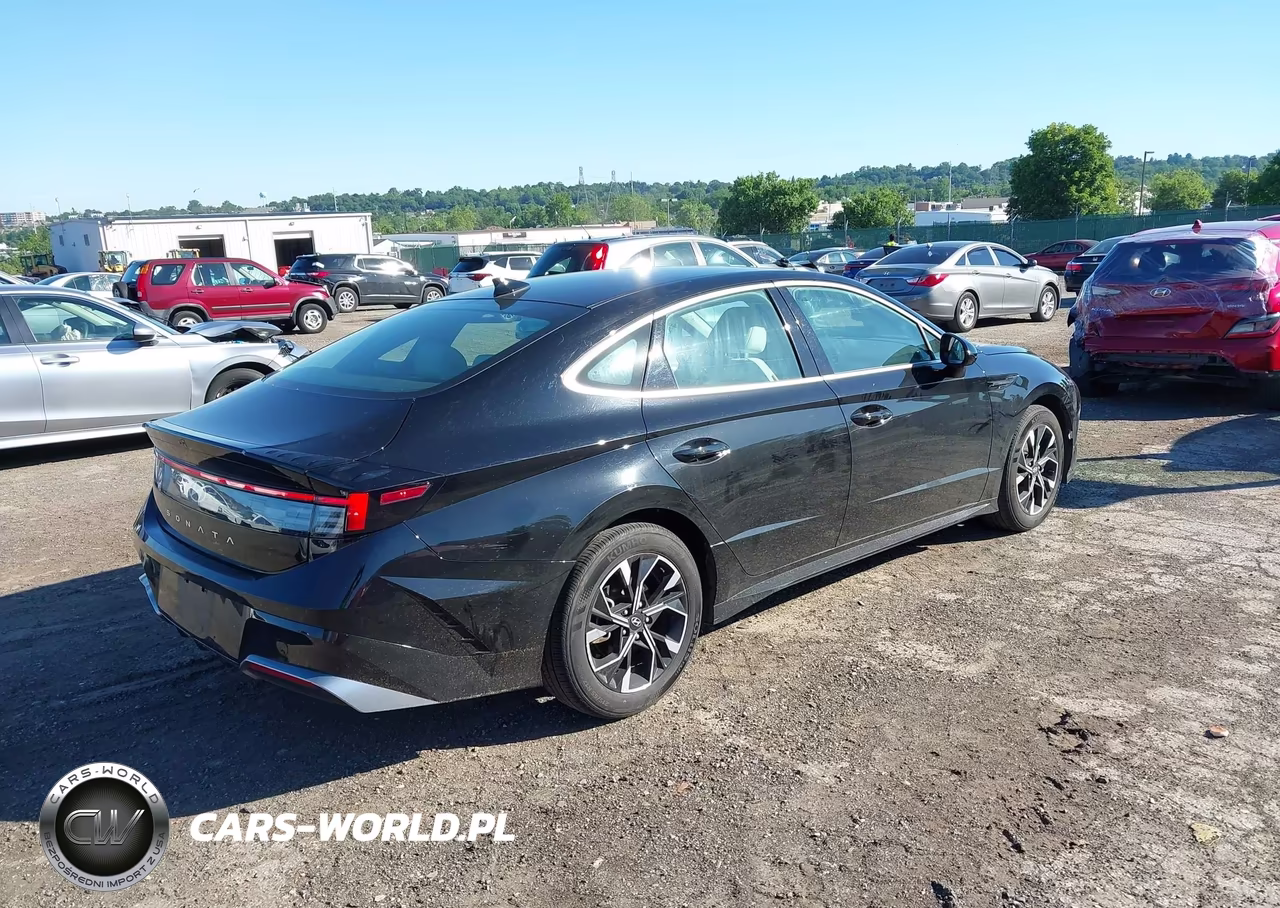 2025 Hyundai Sonata Sel VIN:KMHL64JA4SA469675 - 4
