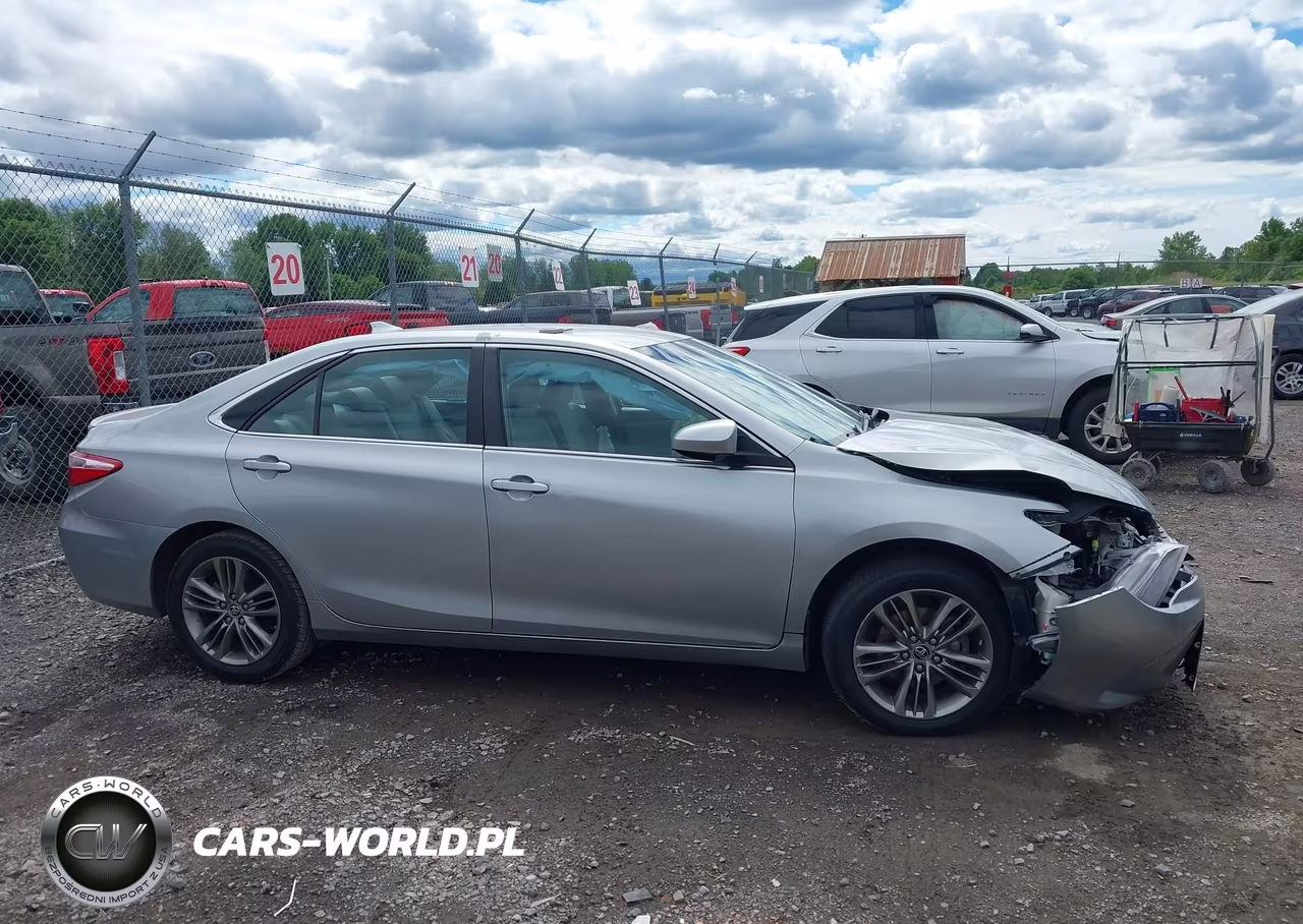 2017 Toyota Camry Le VIN:4T1BF1FK0HU740234 - 14