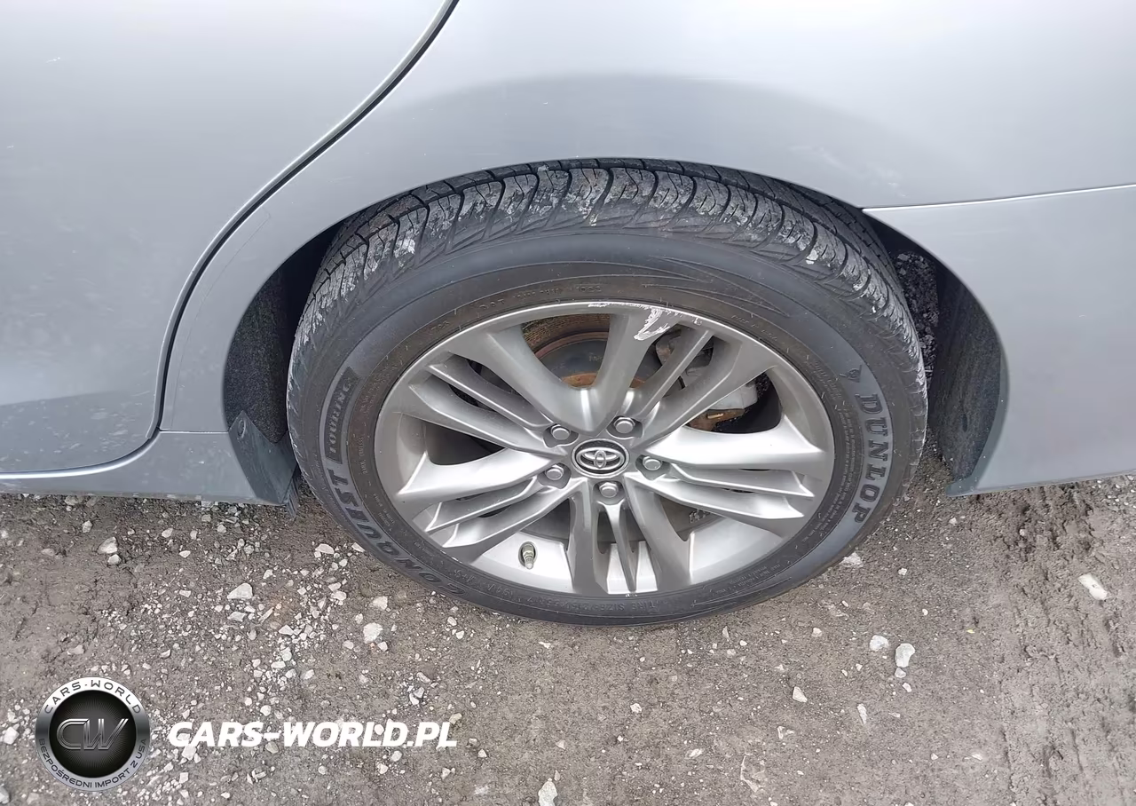 2017 Toyota Camry Le VIN:4T1BF1FK0HU740234 - 18