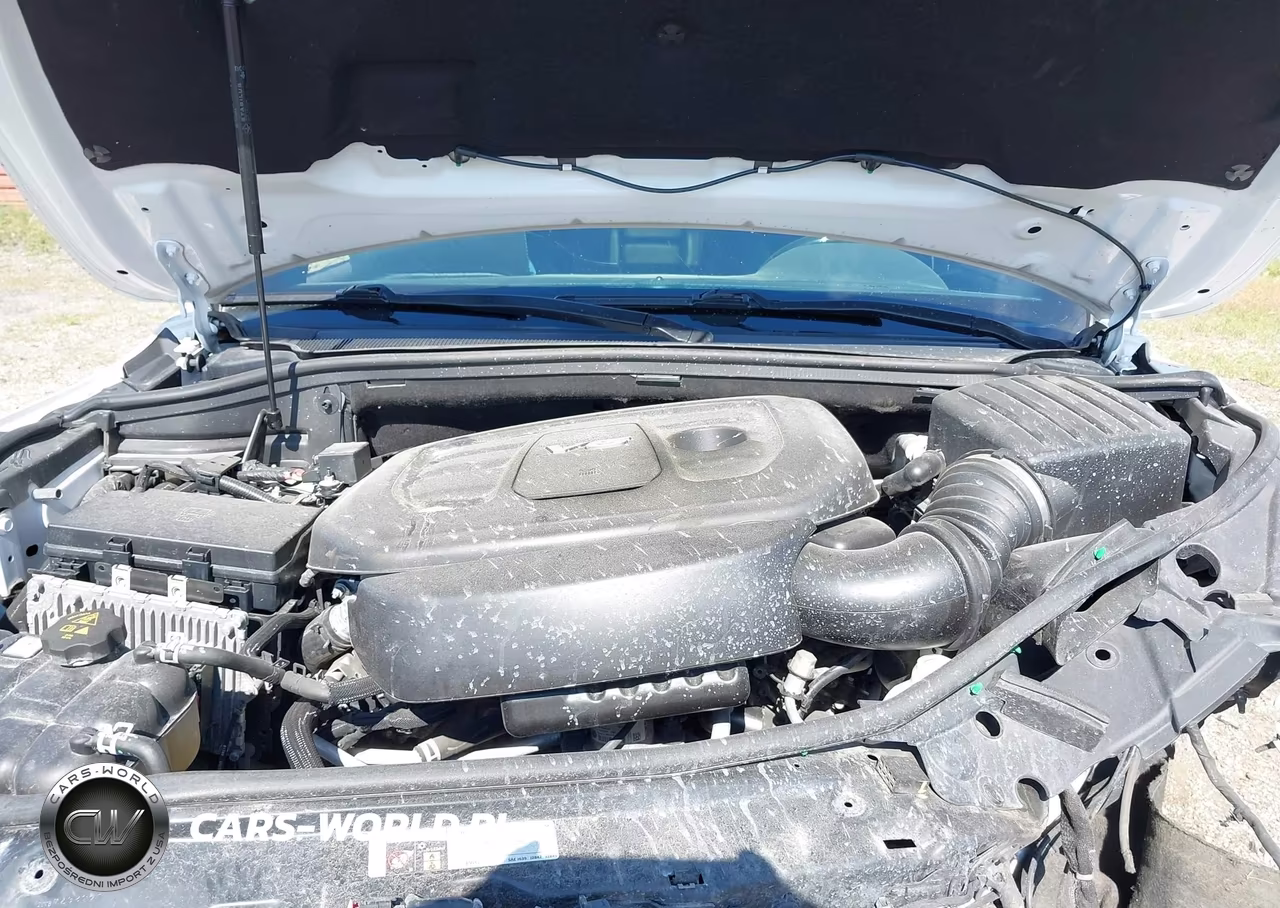 2018 Jeep Grand Cherokee Overland 4X2 VIN:1C4RJECG6JC301429 - 10
