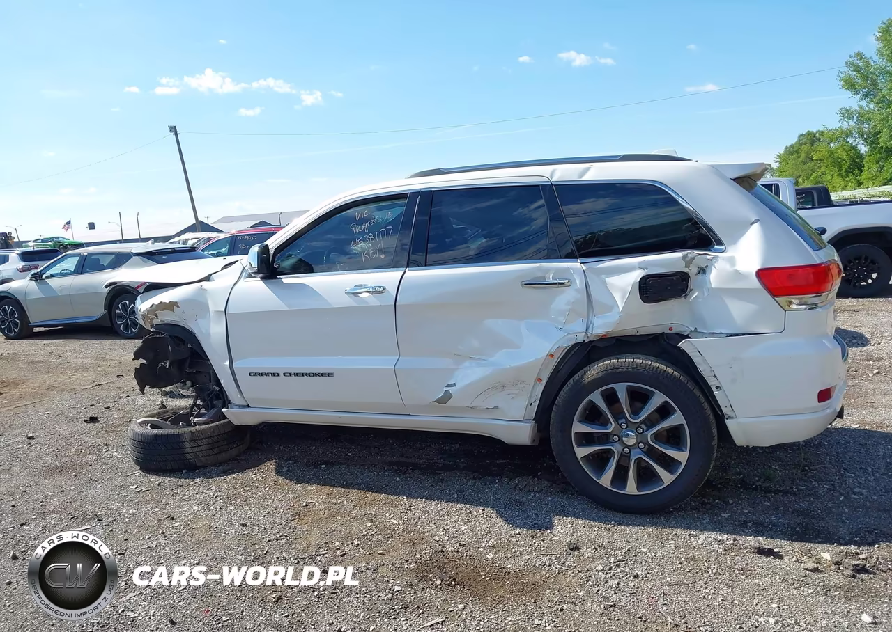2018 Jeep Grand Cherokee Overland 4X2 VIN:1C4RJECG6JC301429 - 14