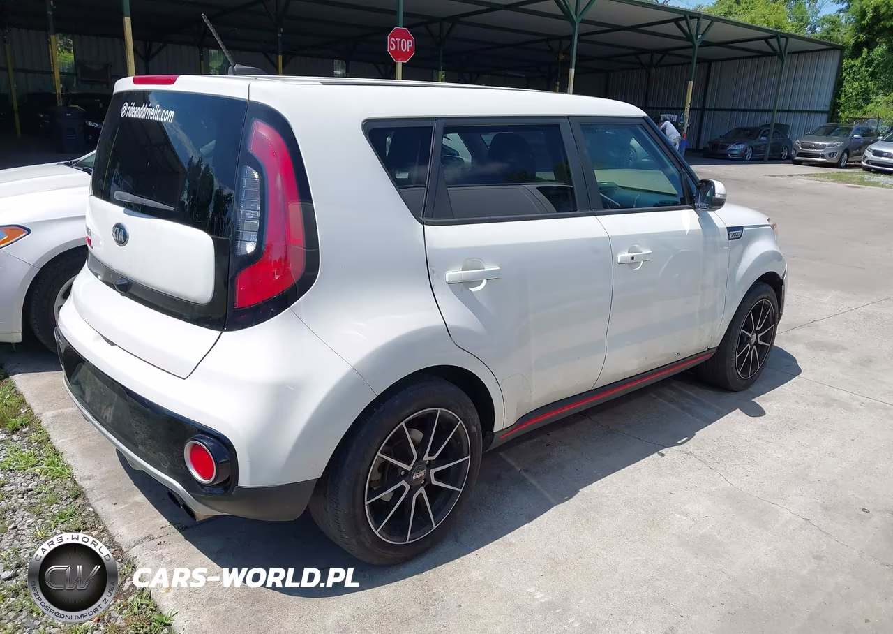 2018 Kia Soul ! VIN:KNDJX3AA0J7592145 - 4