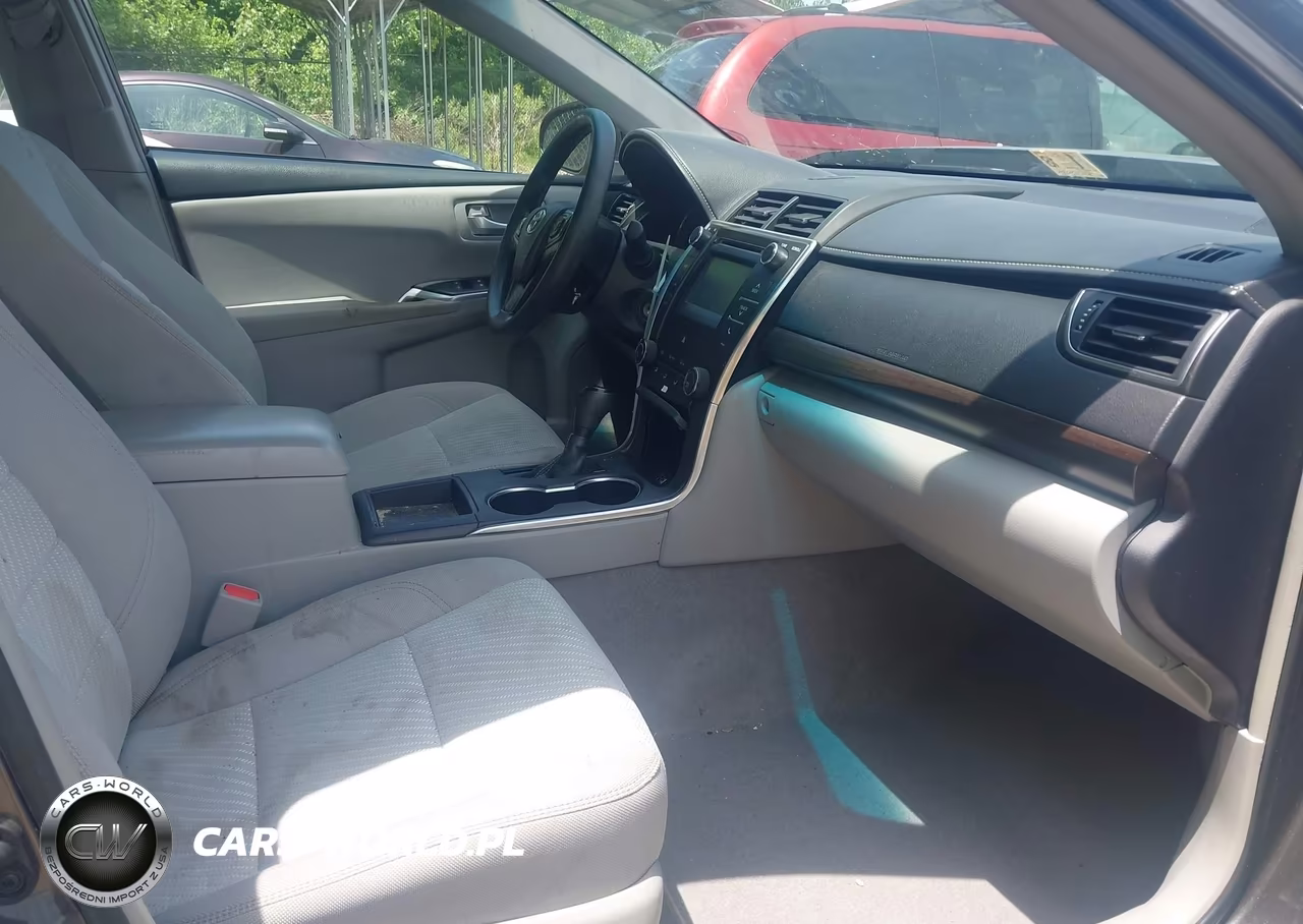 2016 Toyota Camry Le VIN:4T1BF1FKXGU567692 - 5