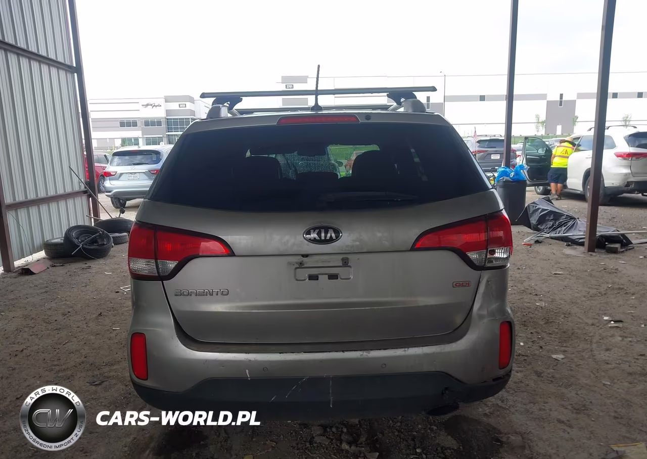 2015 Kia Sorento Lx VIN:5XYKT4A69FG581916 - 16