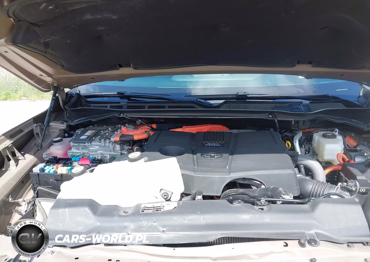 2026 Toyota Tundra Hybrid Platinum Hybrid Crewmax 5.5' Bed VIN:5TFWC5DB7TX126555 - 10