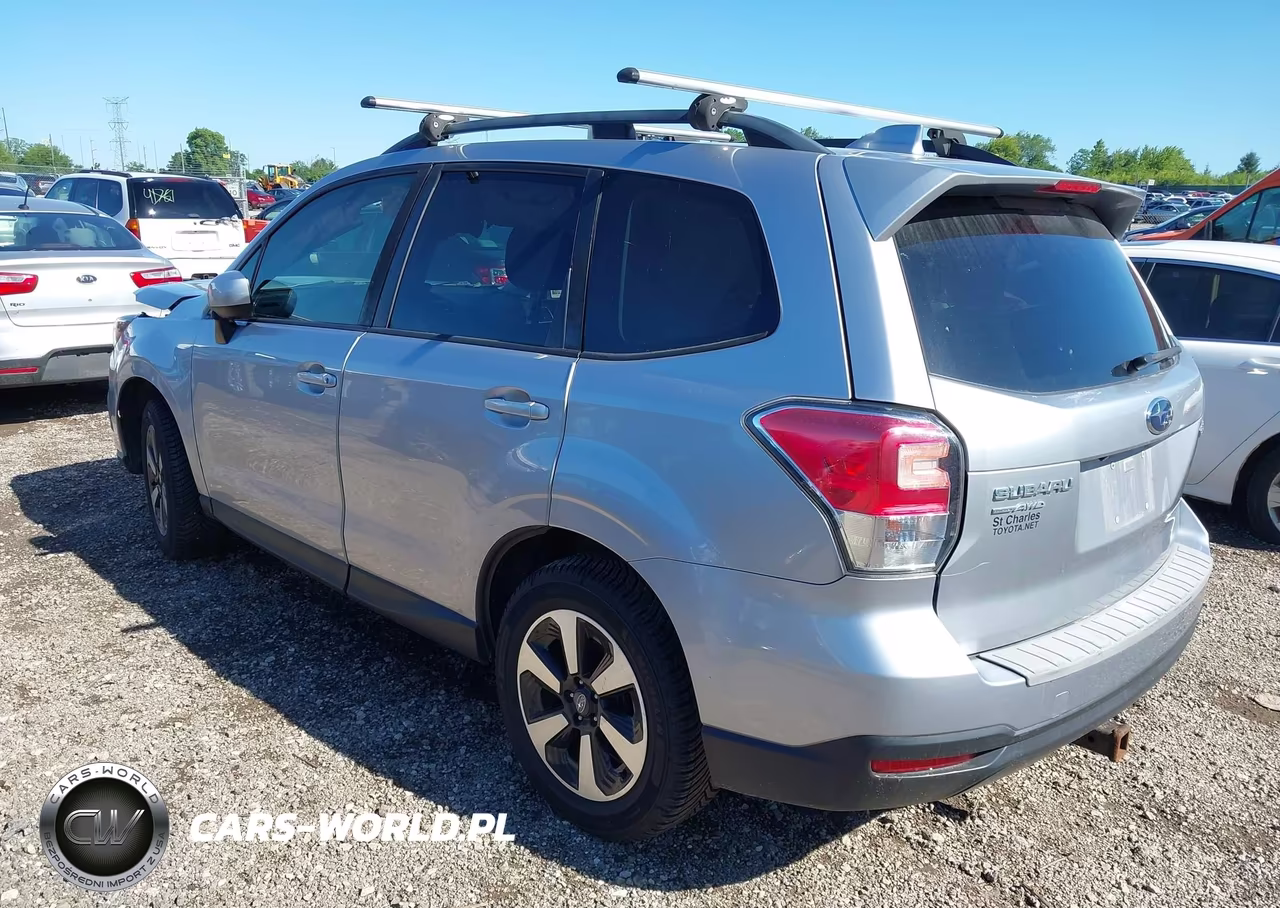 2018 Subaru Forester 2.5I Premium VIN:JF2SJAEC4JH434618 - 3
