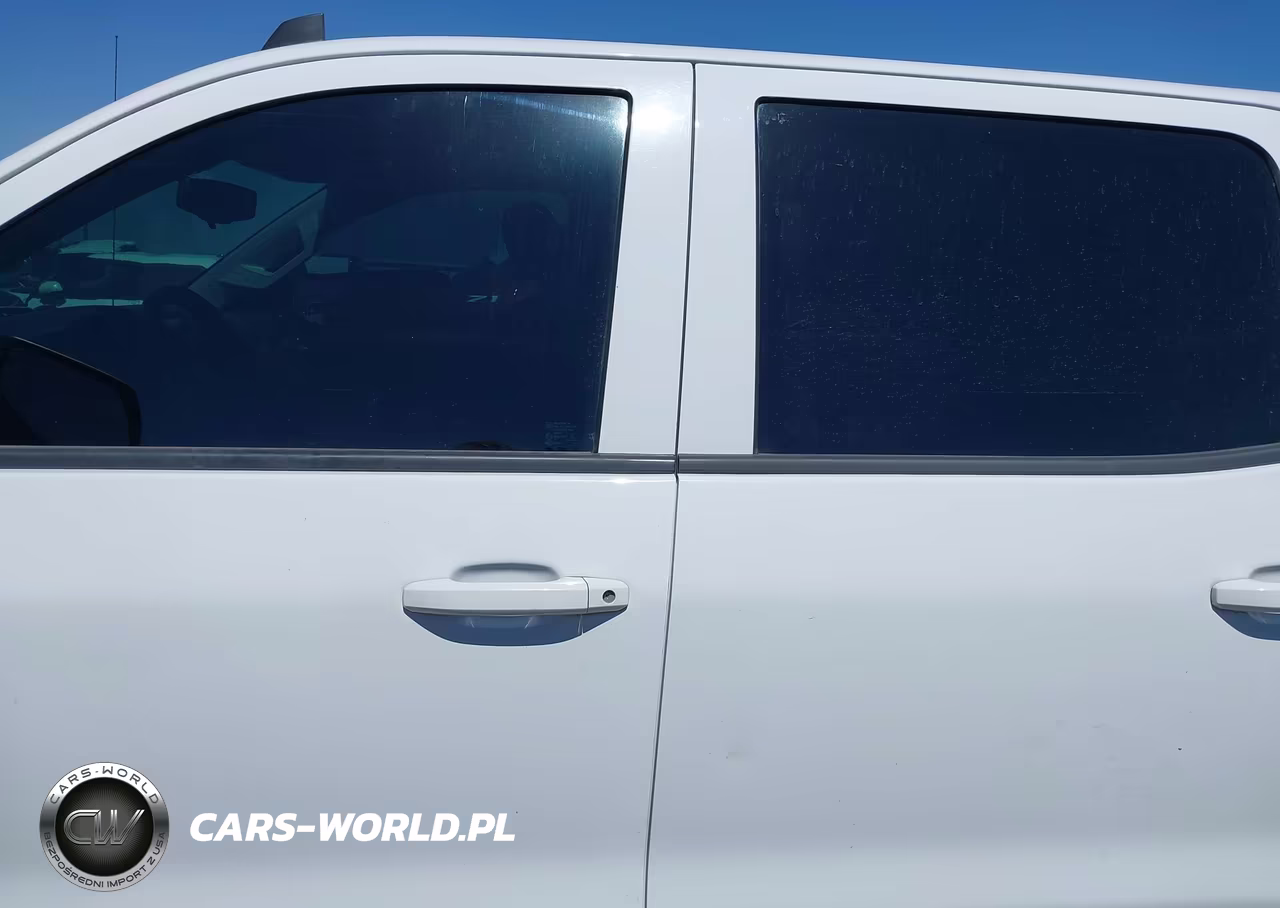 2018 Chevrolet Silverado 1500 Lt VIN:3GCPCREC5JG103411 - 15