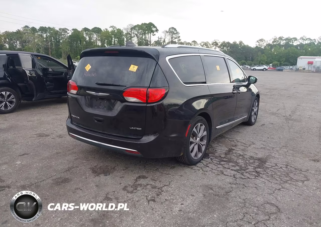 2019 Chrysler Pacifica Limited VIN:2C4RC1GG0KR507870 - 4