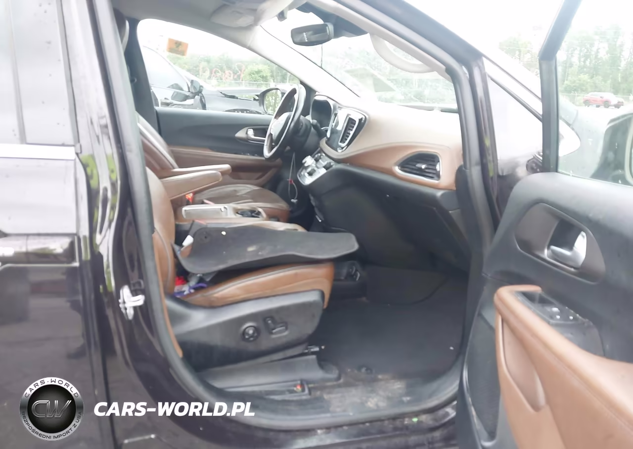 2019 Chrysler Pacifica Limited VIN:2C4RC1GG0KR507870 - 5