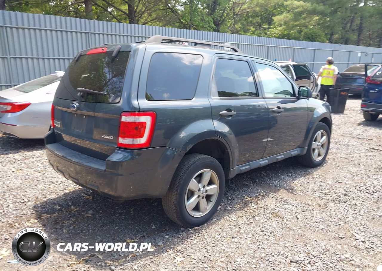 2009 Ford Escape Xlt VIN:1FMCU93GX9KA07601 - 4
