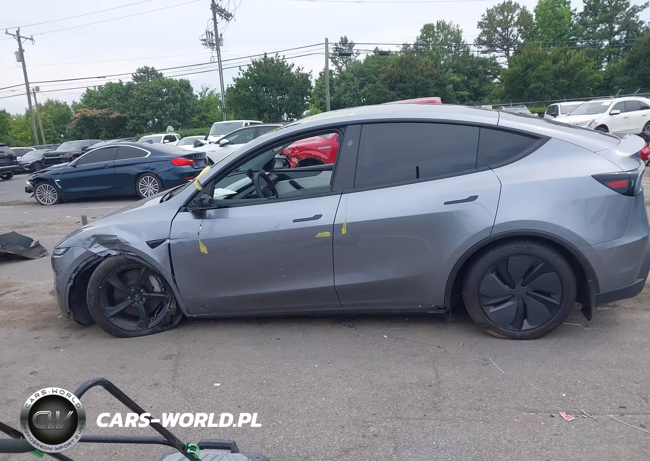 2026 Tesla Model Y All-Wheel Drive-Long Range Launch Series-Premium All-Wheel Drive VIN:7SAYGDEE3TA457871 - 13