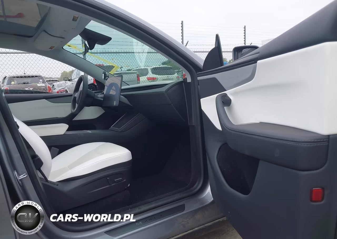 2026 Tesla Model Y All-Wheel Drive-Long Range Launch Series-Premium All-Wheel Drive VIN:7SAYGDEE3TA457871 - 5