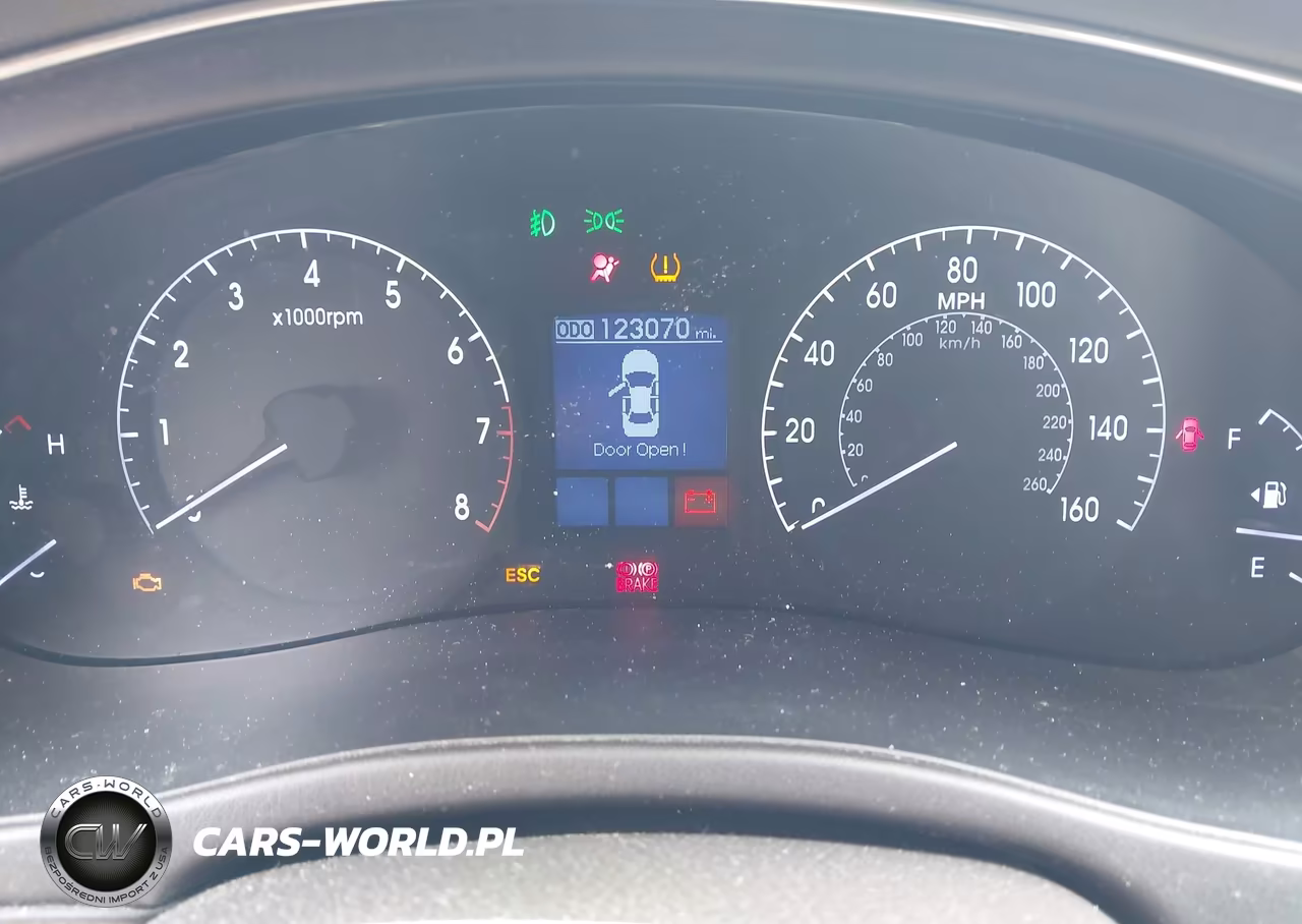 2013 Hyundai Genesis 3.8 VIN:KMHGC4DD0DU222123 - 7
