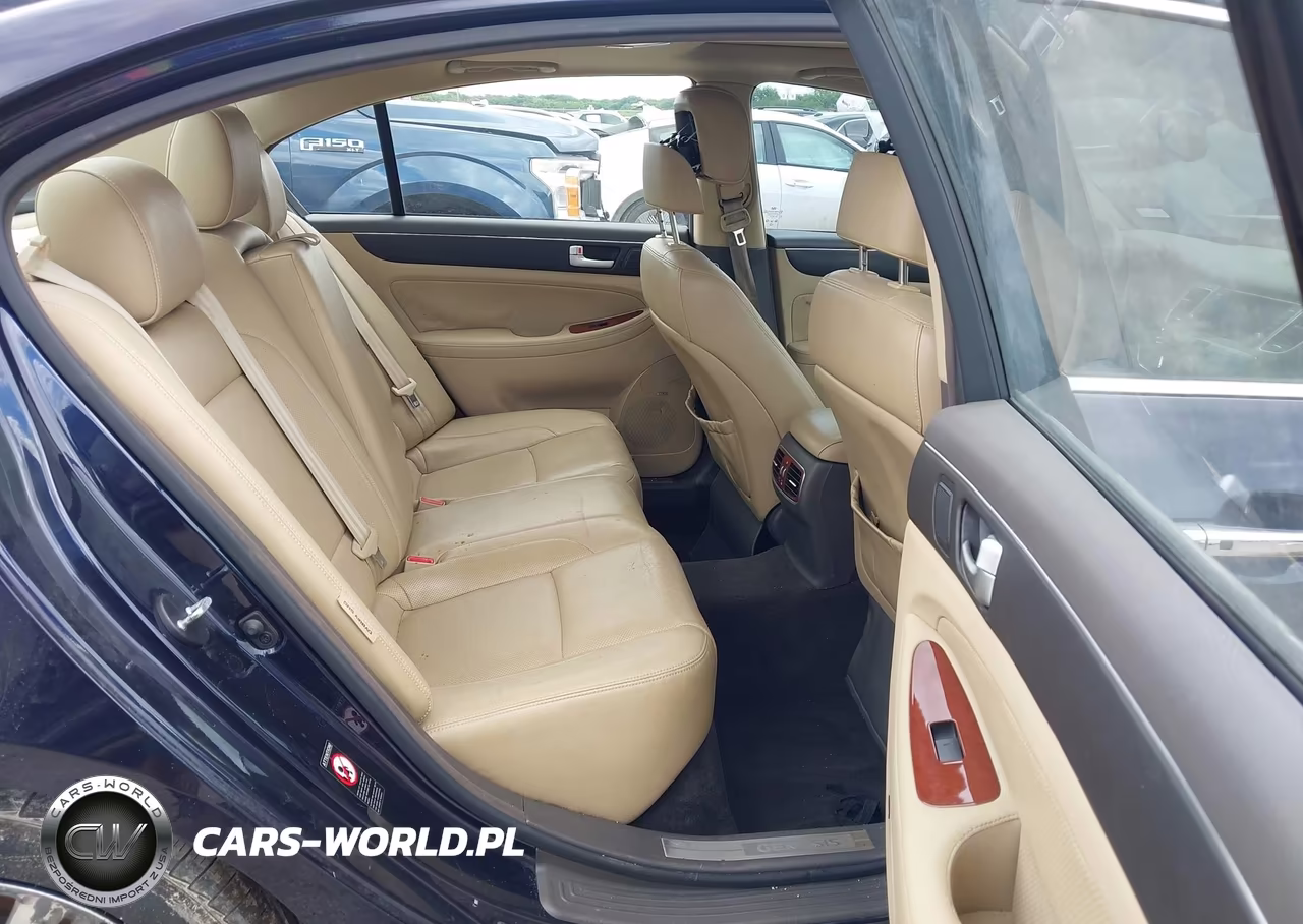 2013 Hyundai Genesis 3.8 VIN:KMHGC4DD0DU222123 - 8