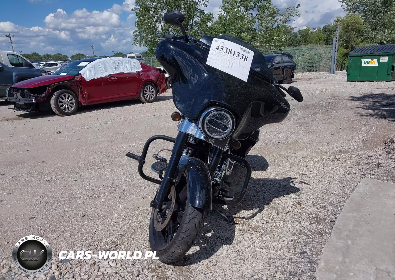 2013 Harley-Davidson Flhx Street Glide VIN:1HD1KBM13DB638555 - 5