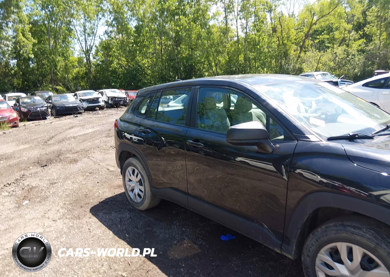 2022 Toyota Corolla Cross L VIN:7MUAAABG6NV004663 - 13