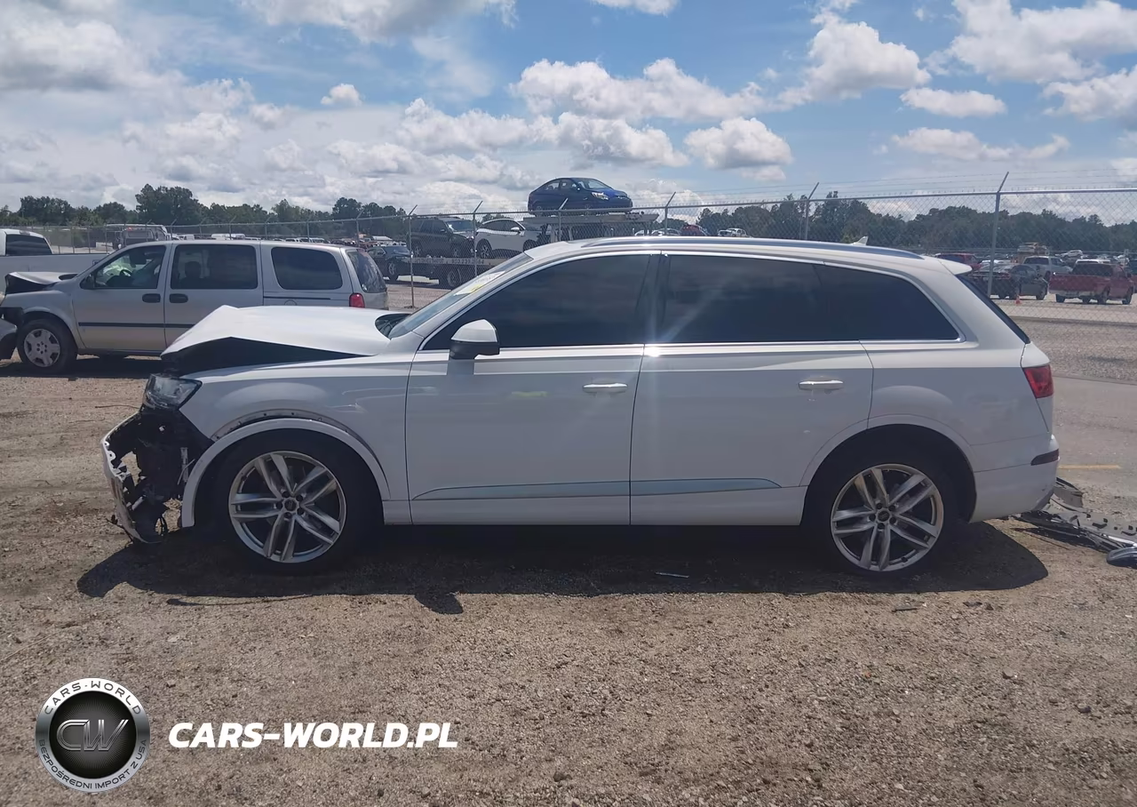 2018 Audi Q7 3.0T Premium VIN:WA1VAAF72JD020249 - 14