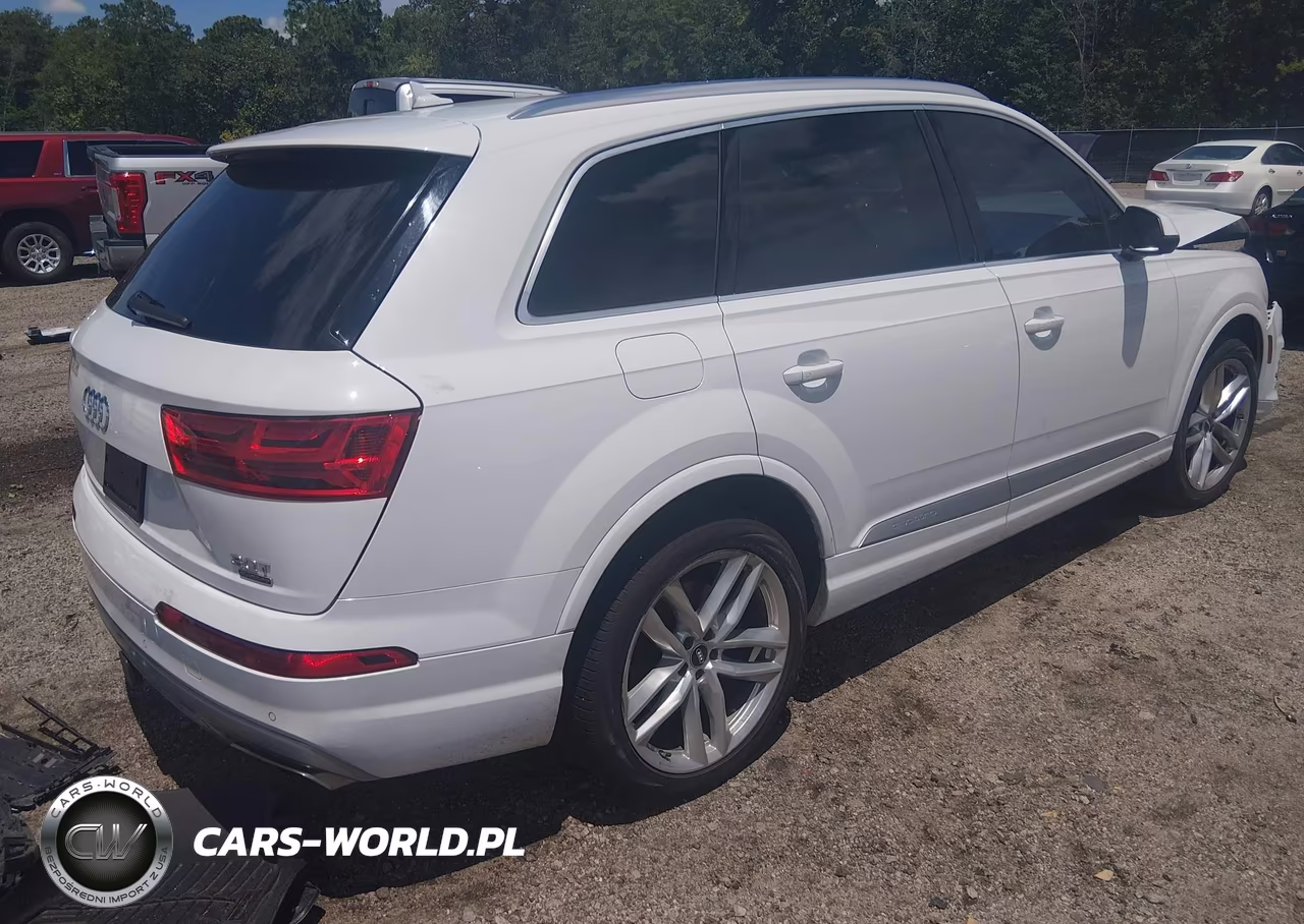 2018 Audi Q7 3.0T Premium VIN:WA1VAAF72JD020249 - 4