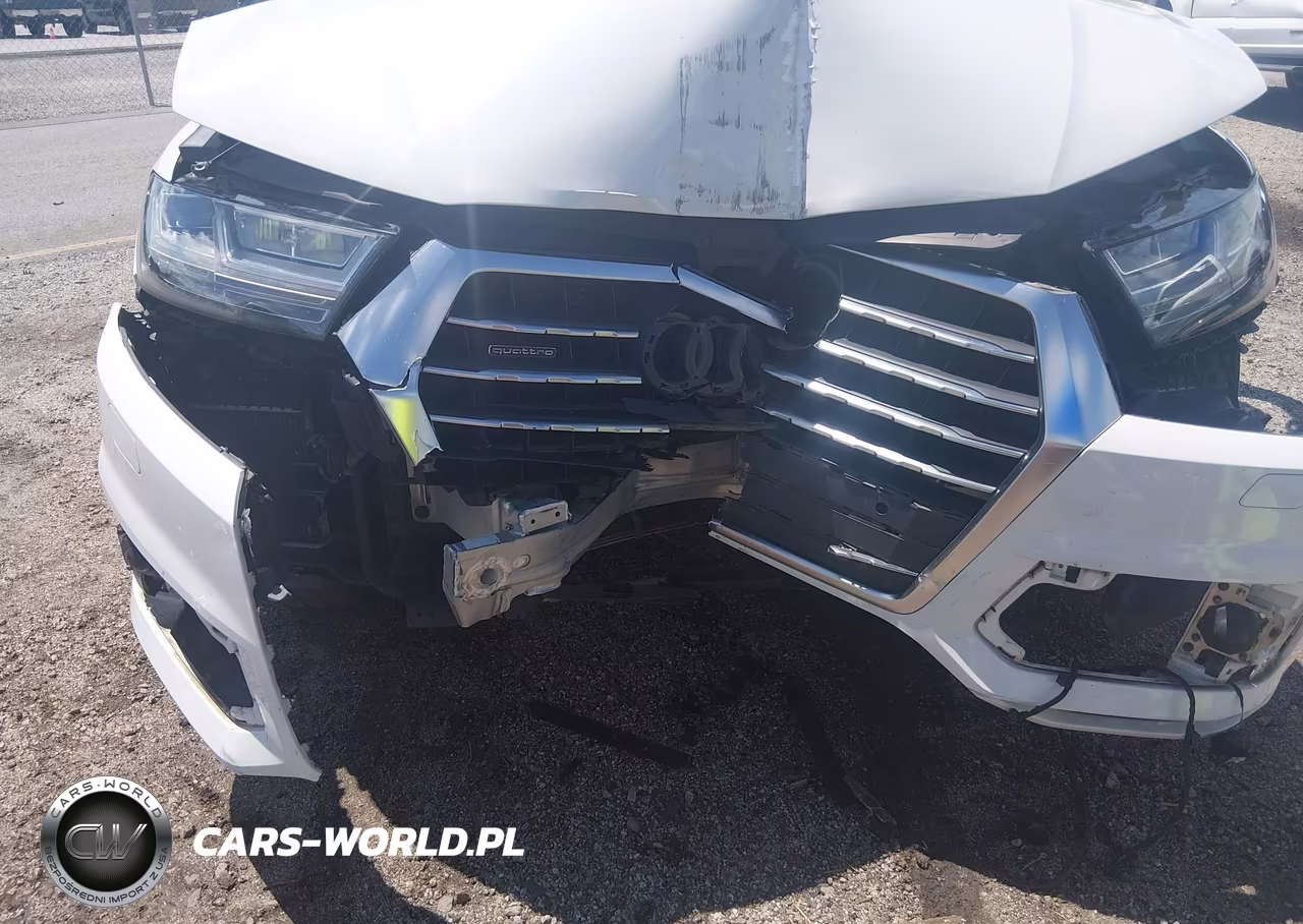 2018 Audi Q7 3.0T Premium VIN:WA1VAAF72JD020249 - 6