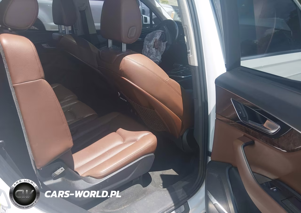 2018 Audi Q7 3.0T Premium VIN:WA1VAAF72JD020249 - 8
